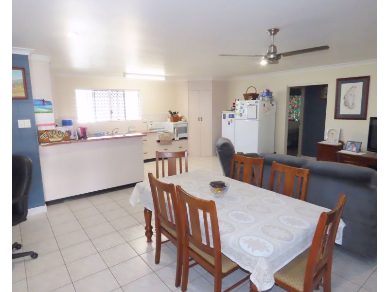 51 Whyte Avenue, Bowen QLD 4805