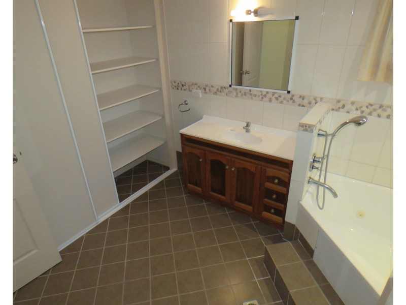 2 McDonnell Place, Bowen QLD 4805