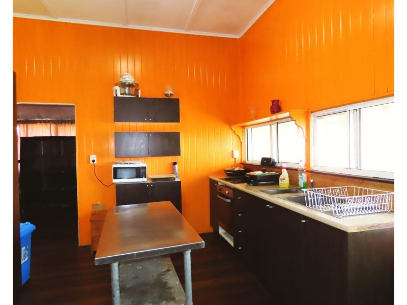 29 Gordon Street, Bowen QLD 4805