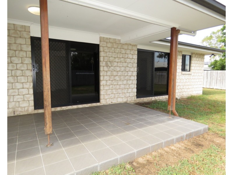 15 Wattle Crescent, Bowen QLD 4805