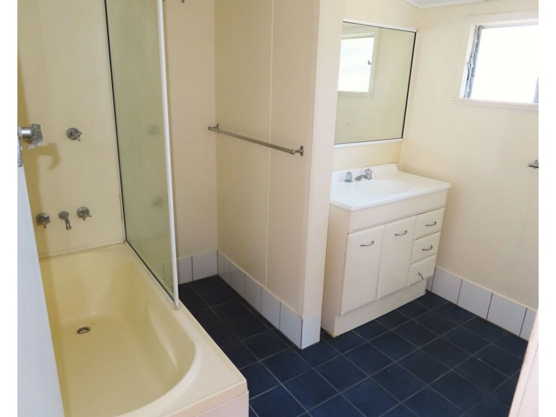 66 Livingstone Street, Bowen QLD 4805