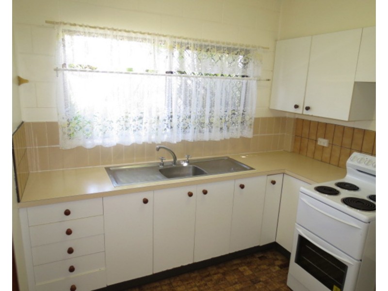 5/60 Herbert Street, Bowen QLD 4805
