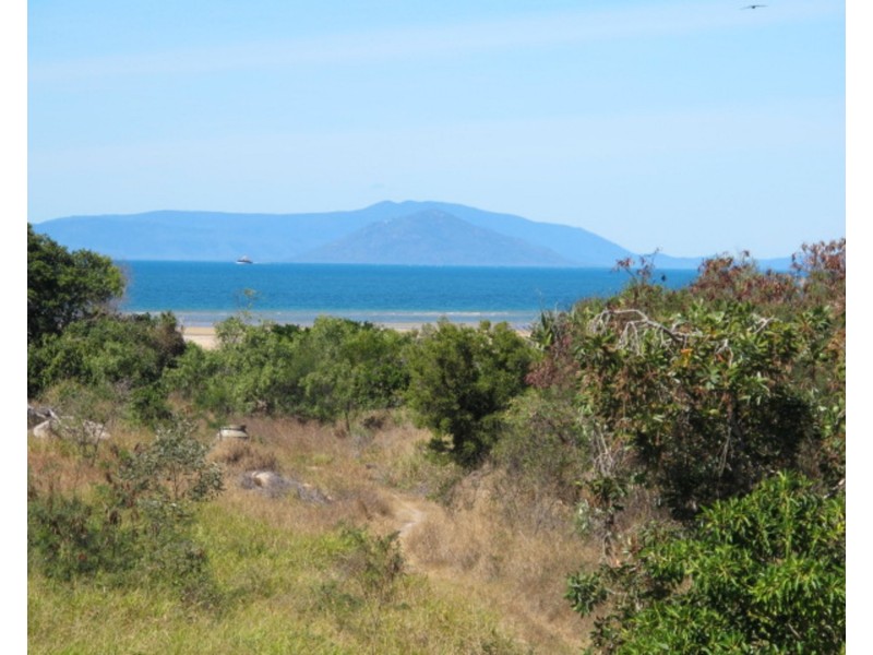 6/7 Lotus Lane, Bowen QLD 4805