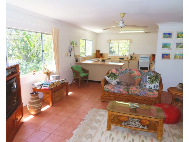 2 Horseshoe Bay Road, Bowen QLD 4805