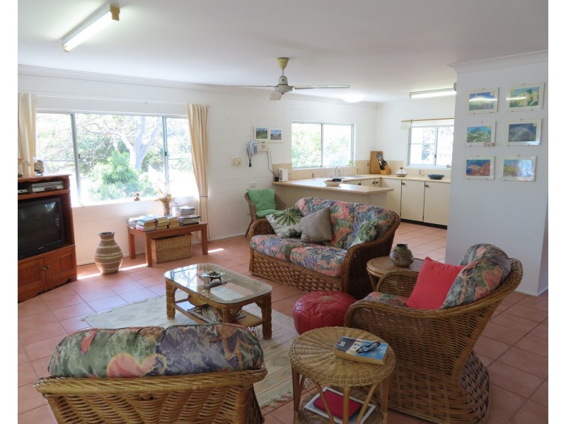 2 Horseshoe Bay Road, Bowen QLD 4805
