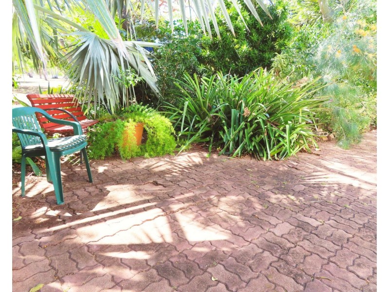 2 Horseshoe Bay Road, Bowen QLD 4805