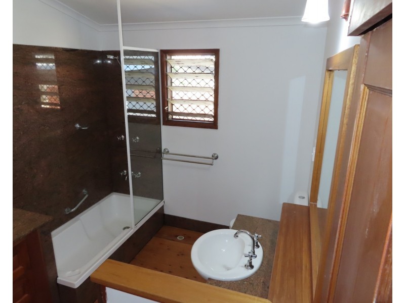 12 Sinclair Street, Bowen QLD 4805