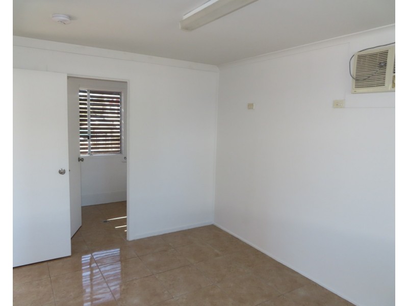 12 Sinclair Street, Bowen QLD 4805