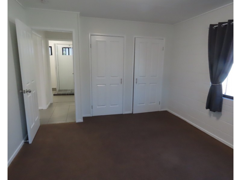 2/10 Field Street, Bowen QLD 4805