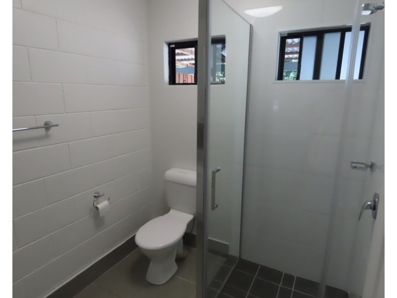 2/10 Field Street, Bowen QLD 4805