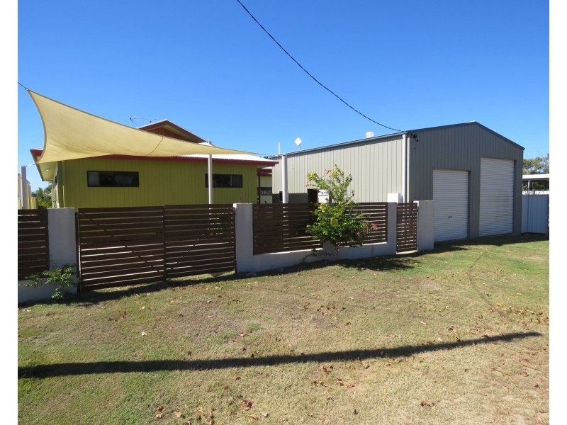 42 Whyte Avenue, Brisk Bay QLD 4805
