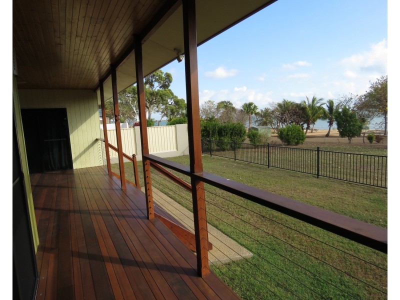 42 Whyte Avenue, Brisk Bay QLD 4805