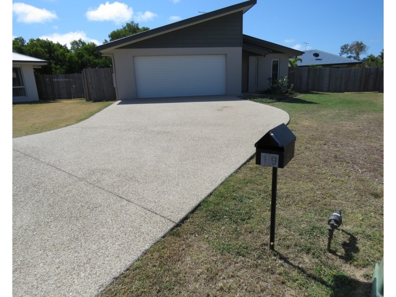 19 Nautilus Street, Bowen QLD 4805