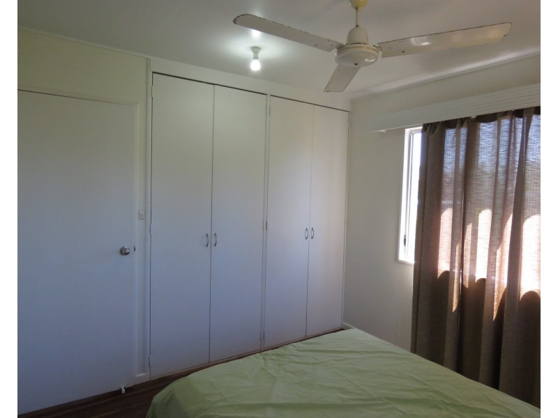 4/12 Verna Street, Bowen QLD 4805