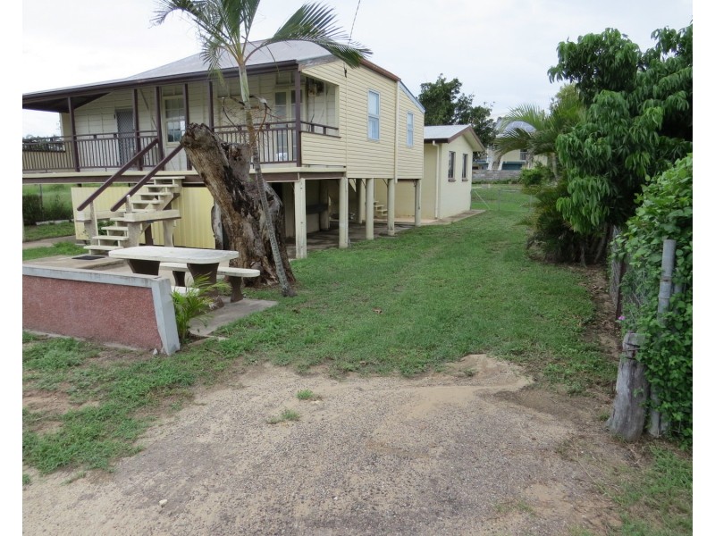 25 Thomas Street, Bowen QLD 4805