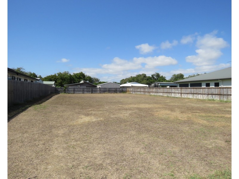 6 Lemon Grove, Bowen QLD 4805