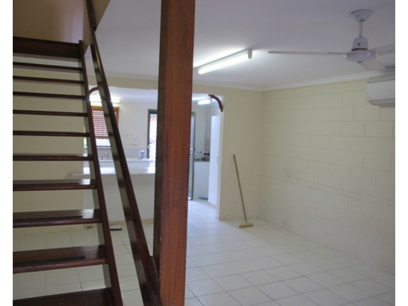 2/2a Powell Street, Bowen QLD 4805