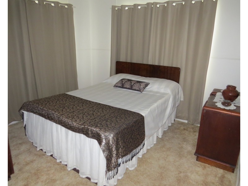 8 Marshall Street, Bowen QLD 4805