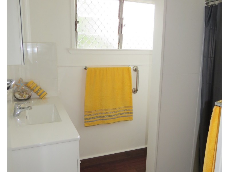 8 Marshall Street, Bowen QLD 4805