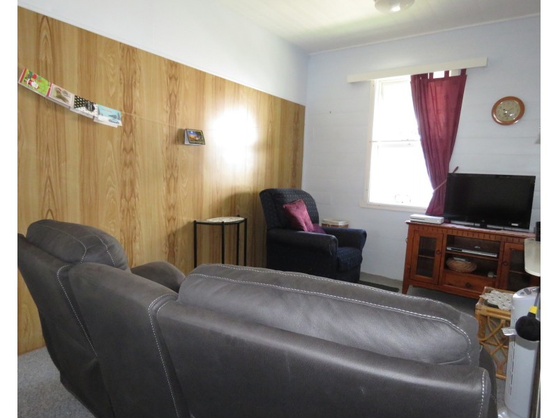 22 Poole Street, Bowen QLD 4805