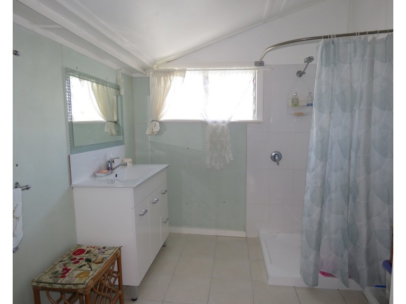 22 Poole Street, Bowen QLD 4805