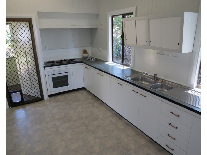 34 Gordon Street, Bowen QLD 4805