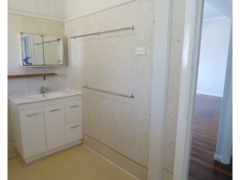 34 Gordon Street, Bowen QLD 4805