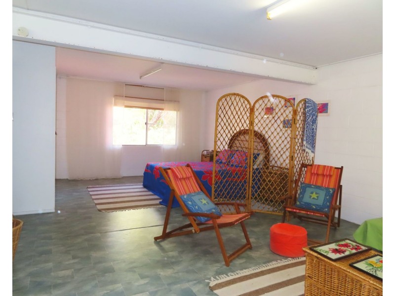 2 Horseshoe Bay Road, Bowen QLD 4805