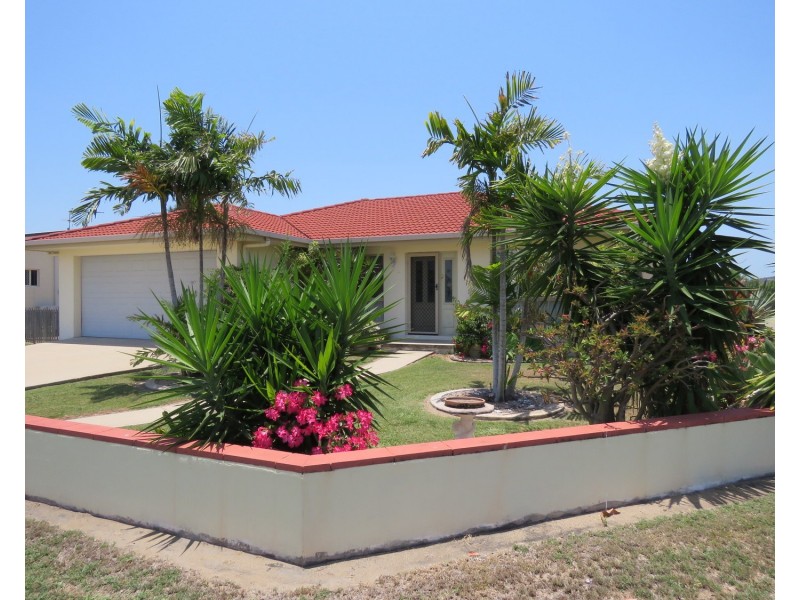 182 Queens Road, Bowen QLD 4805