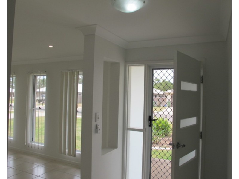 7 Cowrie Street, Bowen QLD 4805