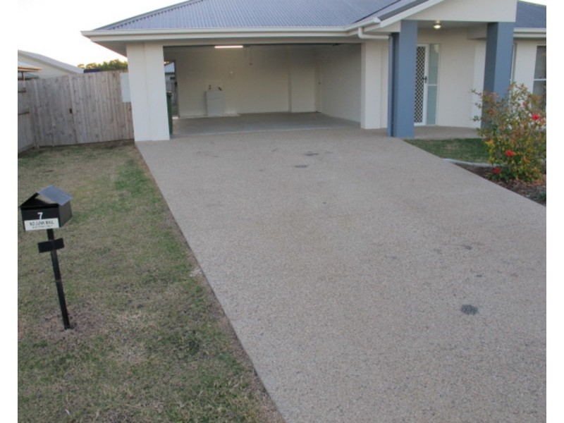 7 Cowrie Street, Bowen QLD 4805