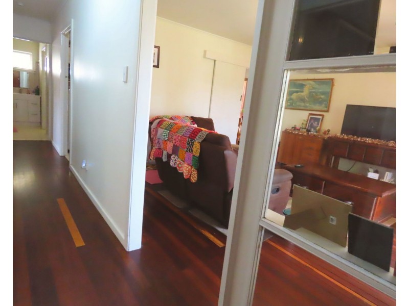 25 Tollington Road, Bowen QLD 4805