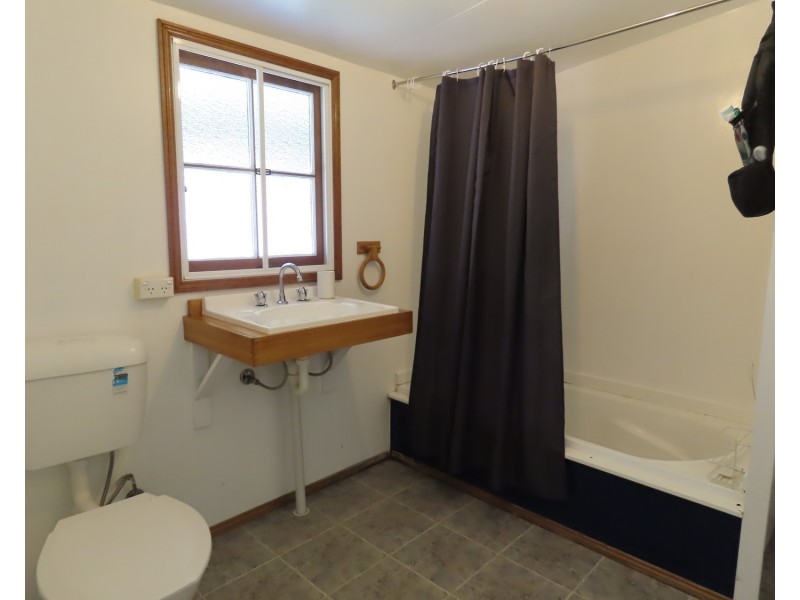 16 George Street, Bowen QLD 4805