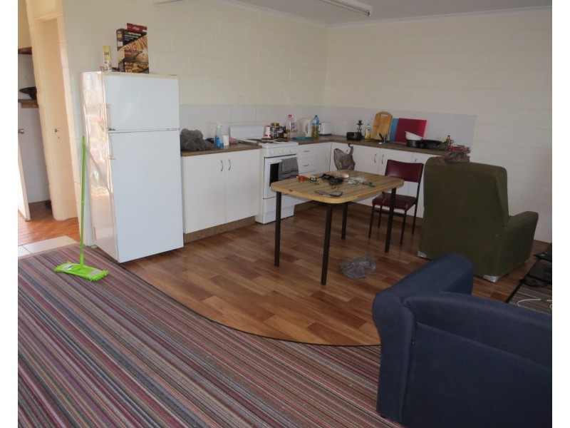 1-4/16 Powell Street, Bowen QLD 4805