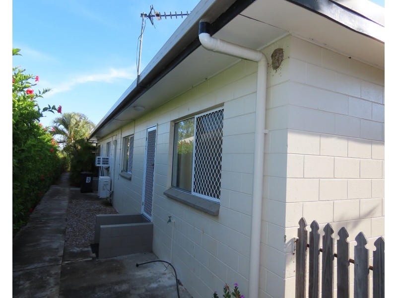 1-4/16 Powell Street, Bowen QLD 4805