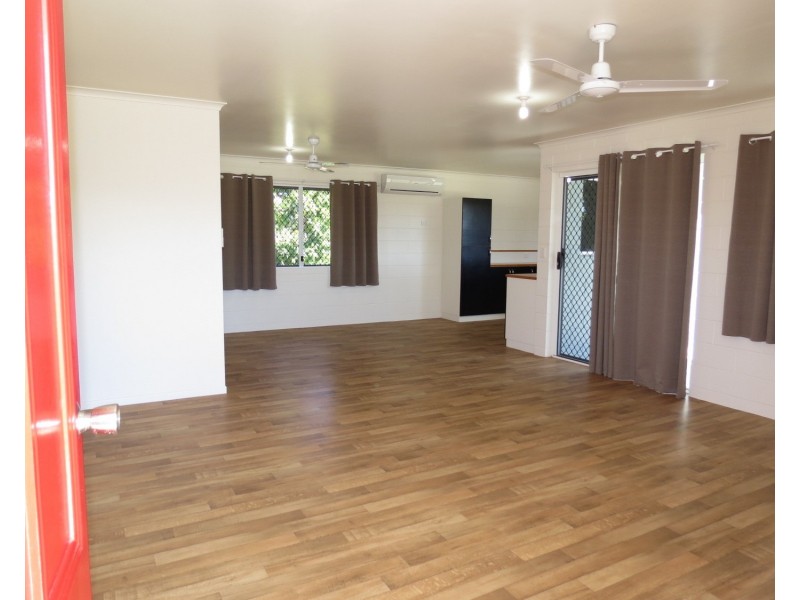 9 Creek Street, Bowen QLD 4805