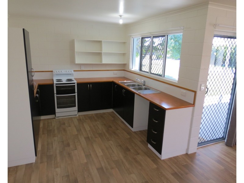 9 Creek Street, Bowen QLD 4805