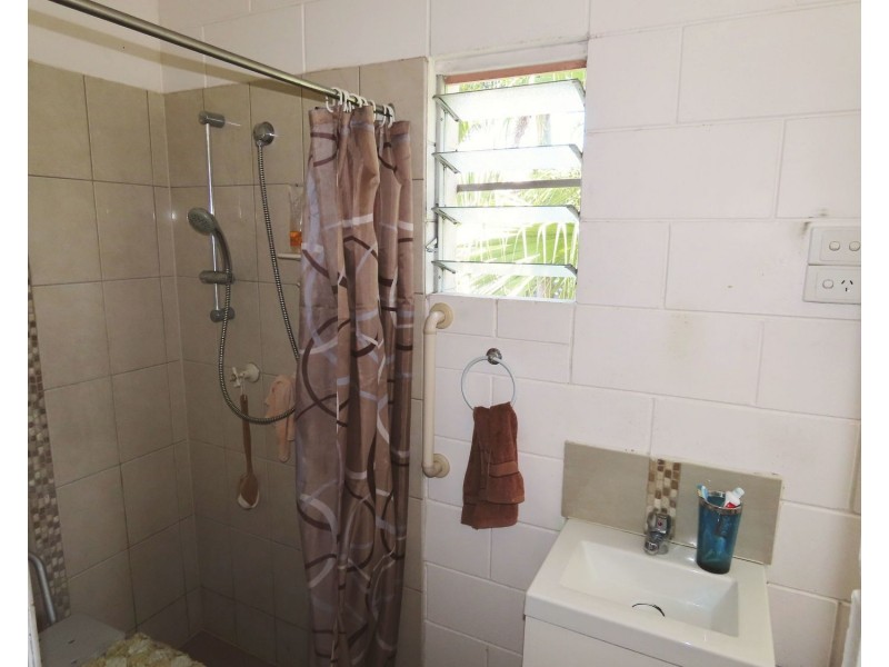 119 Hillview Road, Bowen QLD 4805