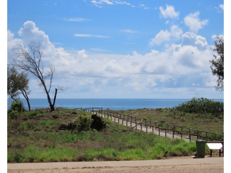 95 Queens Beach Esplanade, Bowen QLD 4805
