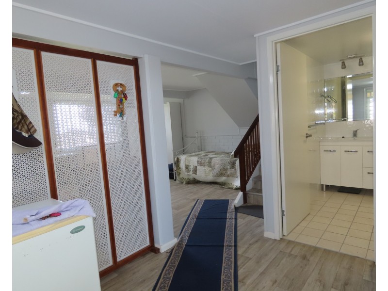 95 Queens Beach Esplanade, Bowen QLD 4805