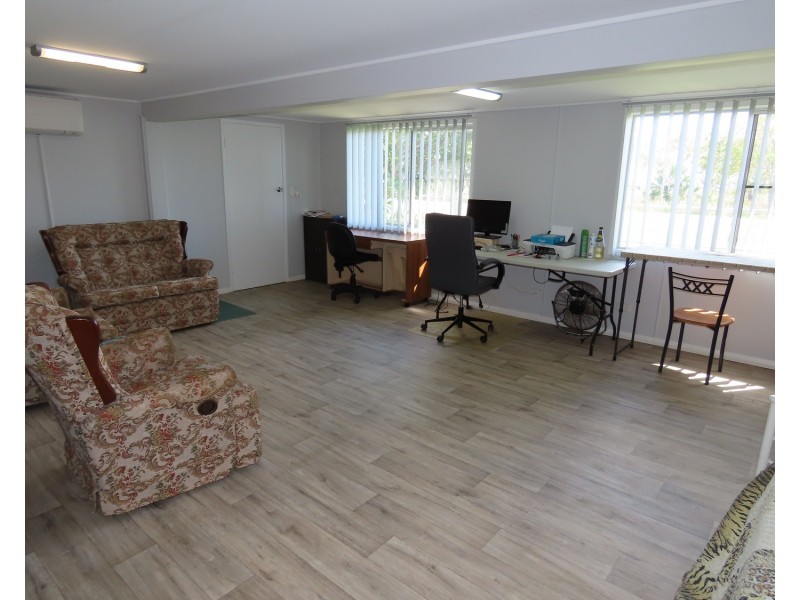 95 Queens Beach Esplanade, Bowen QLD 4805