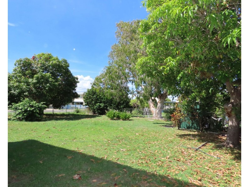 95 Queens Beach Esplanade, Bowen QLD 4805