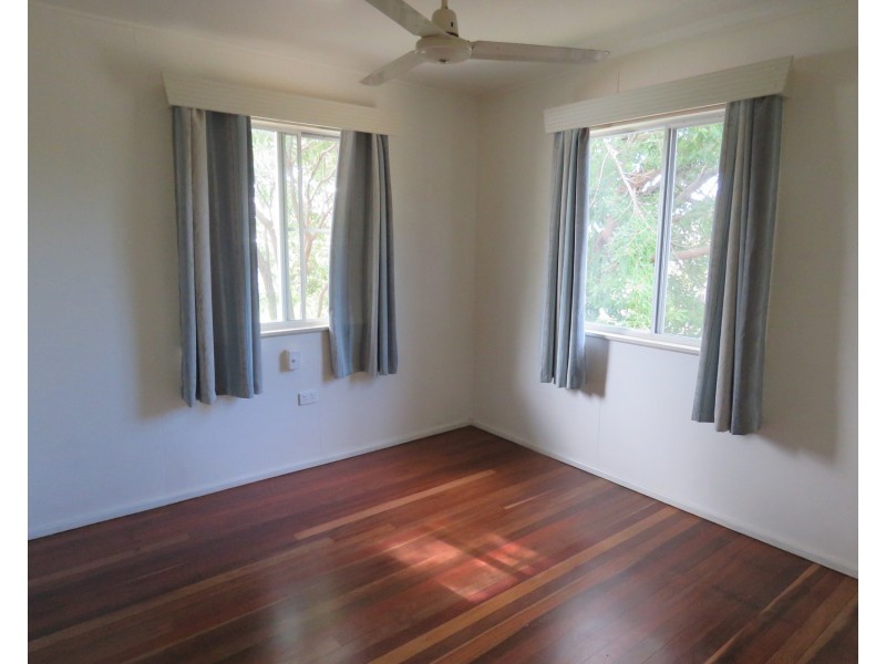 2/12 Verna Street, Bowen QLD 4805