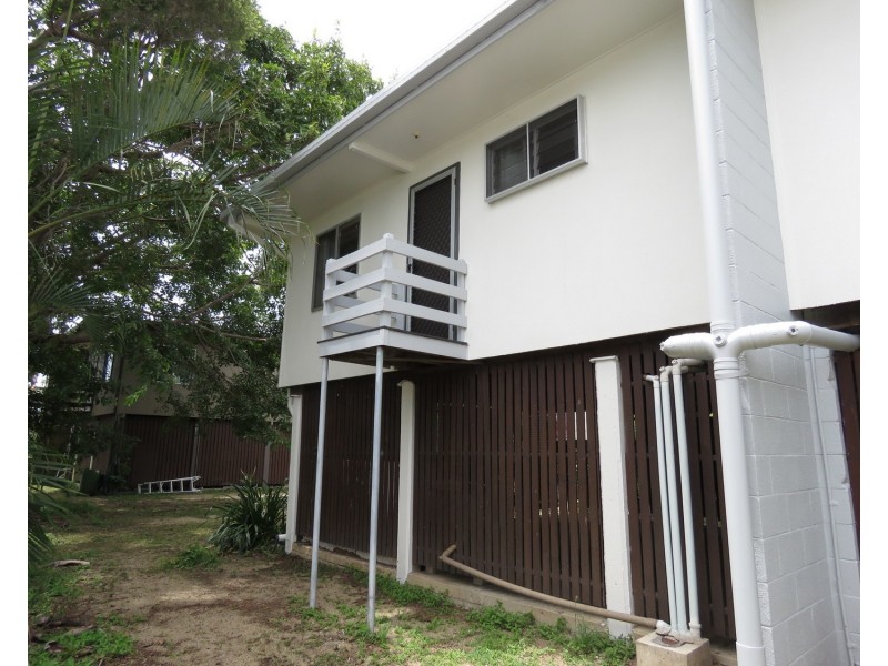 2/12 Verna Street, Bowen QLD 4805