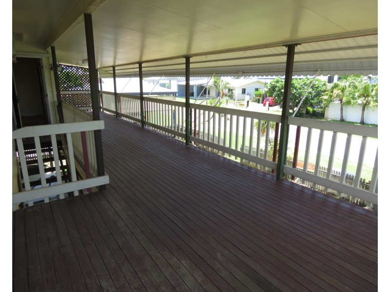 43 Whyte Avenue, Brisk Bay QLD 4805