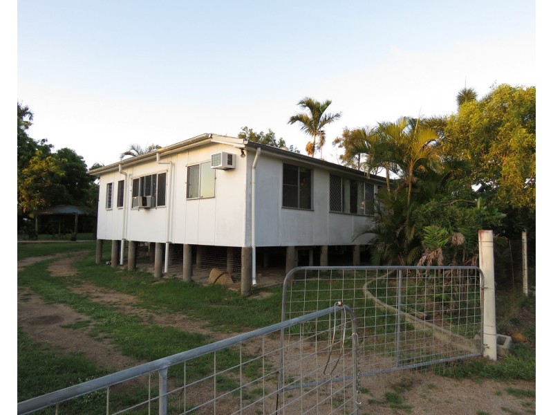 100 Williams Street, Bowen QLD 4805