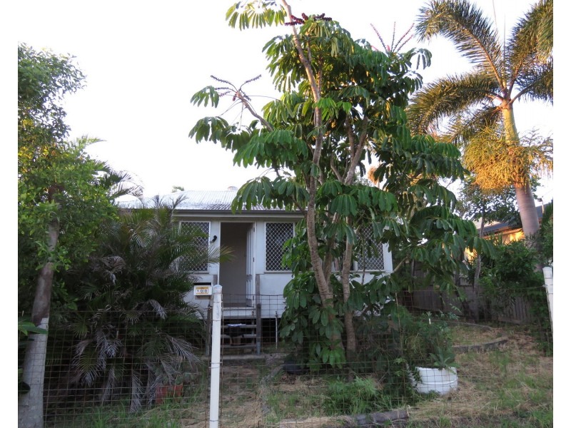 100 Williams Street, Bowen QLD 4805