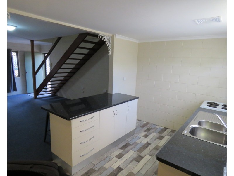3/2A Powell Street, Bowen QLD 4805