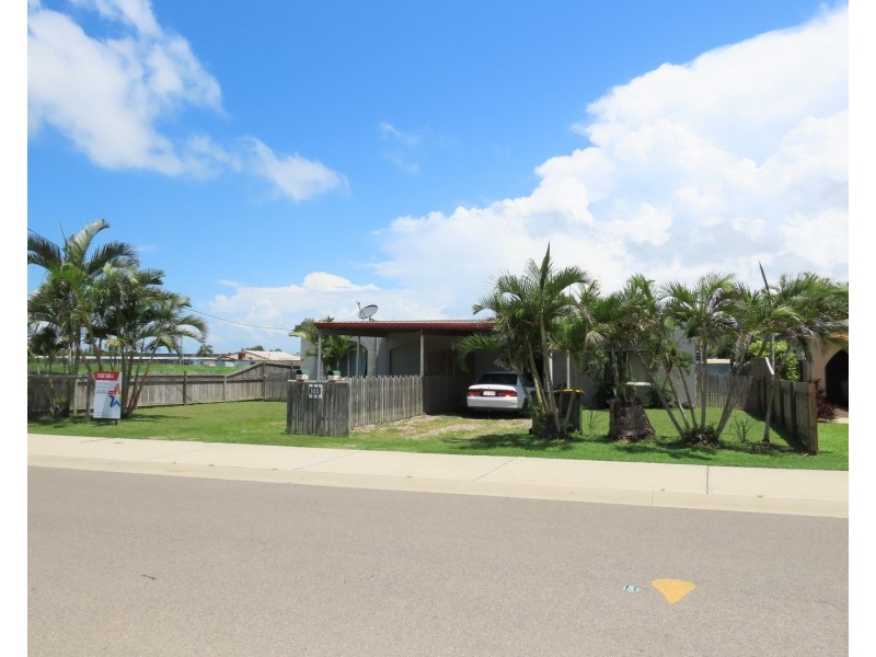 105 Hillview Road, Bowen QLD 4805