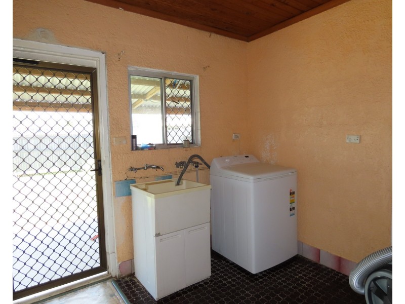 105 Hillview Road, Bowen QLD 4805